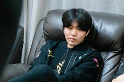 AYX- rookie谈tes打jdg 